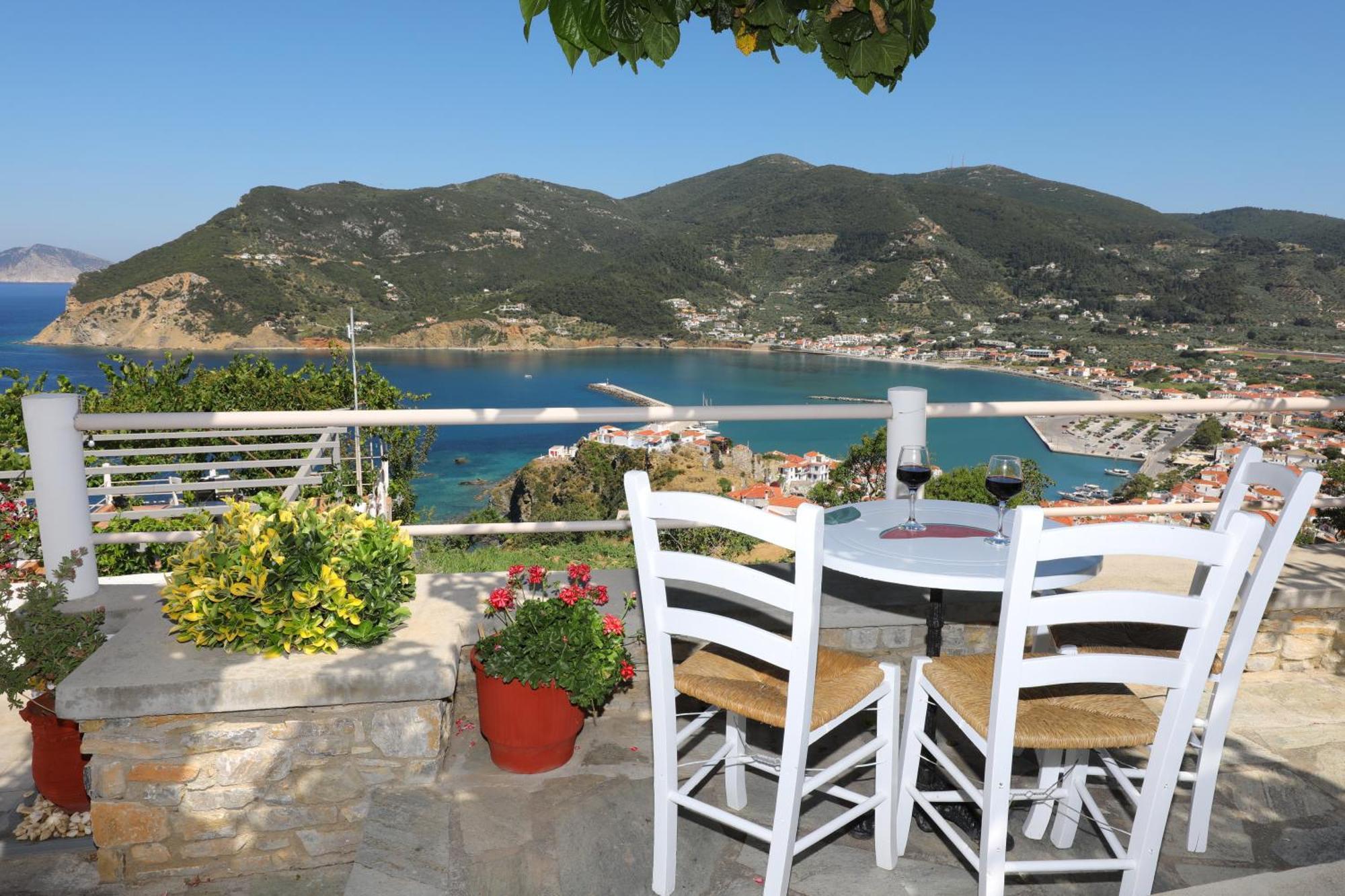 Tsoukalaria Studios Skopelos Town Exterior photo